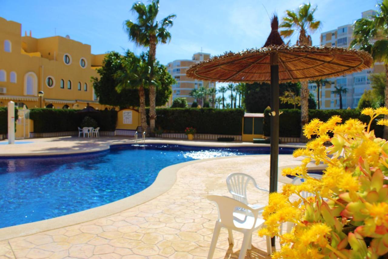 Bungalo En Primera Linea De La Playa El Campello Exterior photo